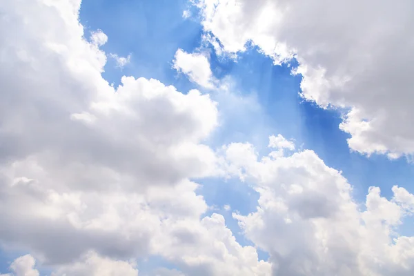 Licht aus den Wolken — Stockfoto