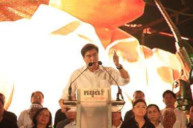 Abhisit vejjajiva, AF anti