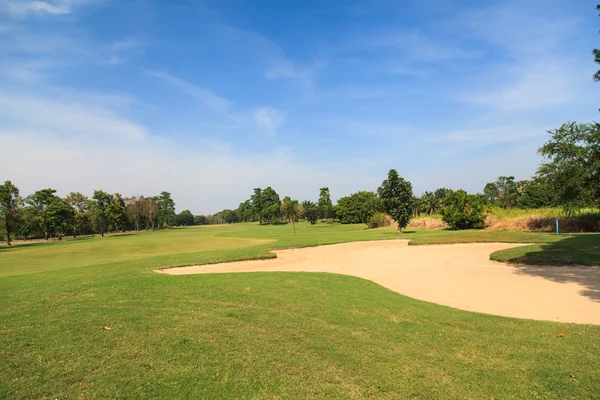 Belo campo de golfe — Fotografia de Stock