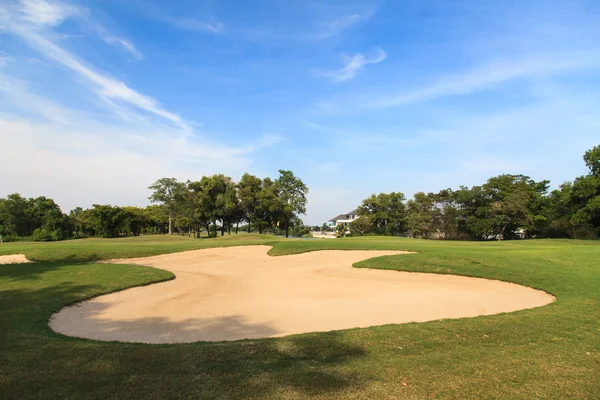 Piękne pole golfowe — Zdjęcie stockowe