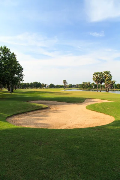 Krásné golfové hřiště — Stock fotografie