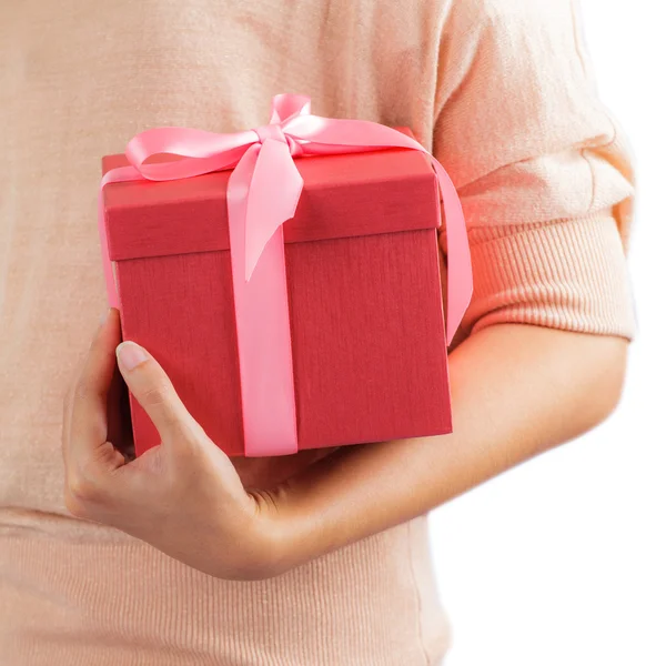 Vrouw met doos van de gift — Stockfoto