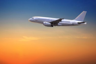 düzlem gökyüzü yukarıda