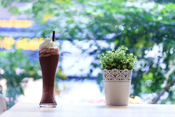 Iced chocolate smoothie — Stock Photo, Image
