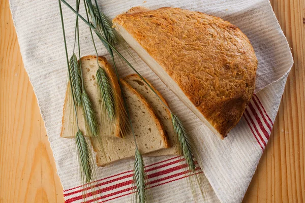 Hausgemachtes Brot — Stockfoto