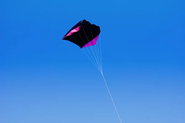 Kite vliegen — Stockfoto