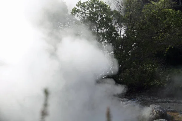 Het Vulkanisk Ånga Över Floden Furner — Stockfoto