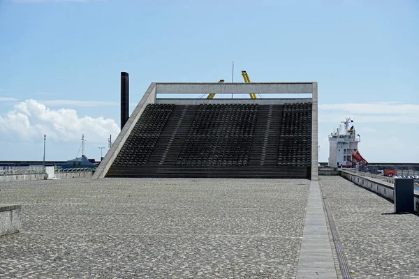 Toeschouwers Staan Bij Nieuwe Jachthaven Sao Miguel Eiland — Stockfoto