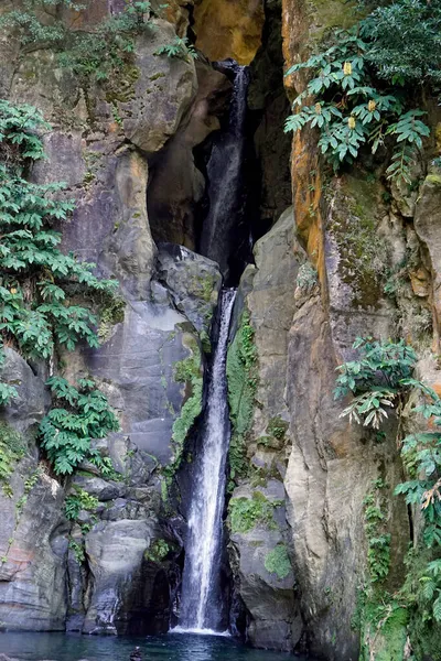 亚速尔岛上的瀑布 — 图库照片