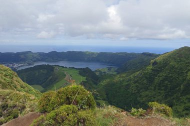 Azerbaycan Adası Sao Miguel 'in yeşil manzarası