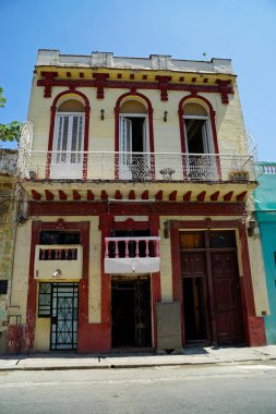 Havana 'da renkli yıkık dökük evler