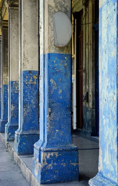 Colorido Executado Casas Havana — Fotografia de Stock