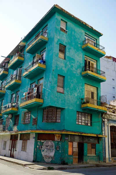 Colorido Executado Casas Havana — Fotografia de Stock