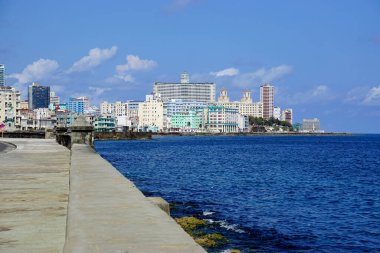 Malecon 'daki havana manzaralı gökyüzü.