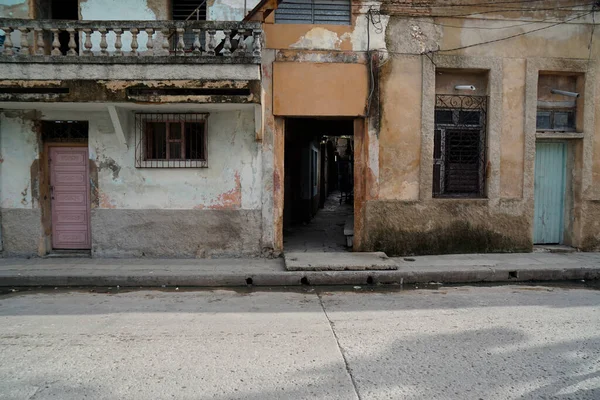 Παλιά Ρημαγμένα Σπίτια Στους Δρόμους Του Matanzas Στην Κούβα — Φωτογραφία Αρχείου