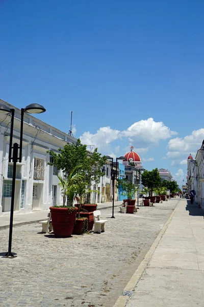 Straßen Von Cienfuegos Auf Kuba Mit Typischen Häusern — Stockfoto