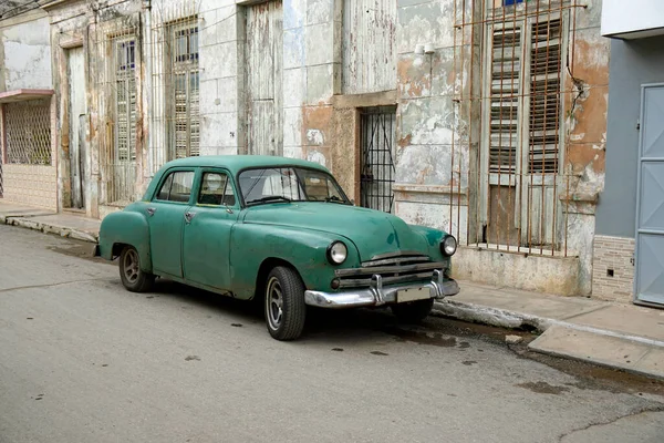 Старый Автомобиль Улицах Кардена Куба — стоковое фото