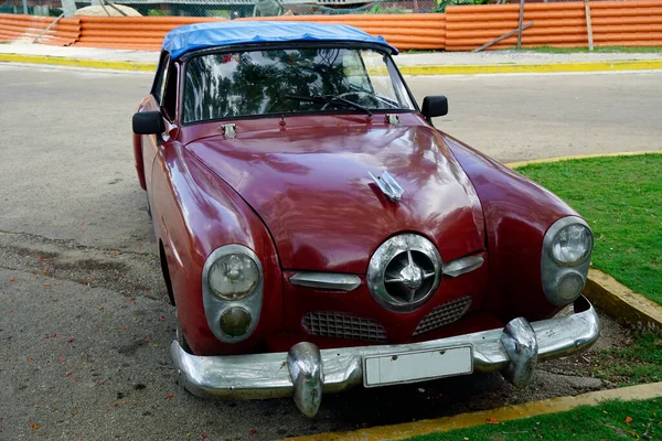 Παλιό Κλασικό Αυτοκίνητο Στην Κούβα Αγροτικό Περιβάλλον — Φωτογραφία Αρχείου