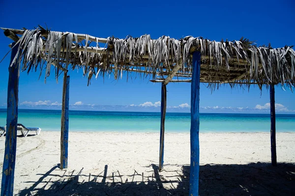 Holzunterstand Auf Einer Tropischen Insel — Stockfoto