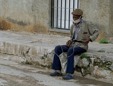 Cardenas, Küba, Mayıs 2022: Cardenas sokaklarında fakir insanların hayatı