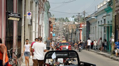 Matanzas, Küba, Mayıs 2022: Matanzas sokaklarındaki evleri yıkmak