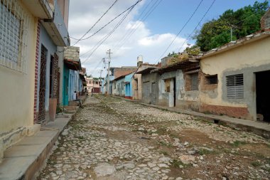 Trinidad, Küba, Mayıs 2022: Şehrin merkezindeki hareketli sokaklar