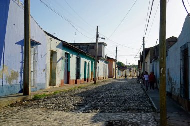 Trinidad, Küba, Mayıs 2022: Şehrin merkezindeki hareketli sokaklar
