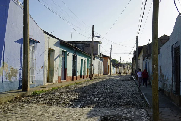 Trinidad, Küba, Mayıs 2022: Şehrin merkezindeki hareketli sokaklar