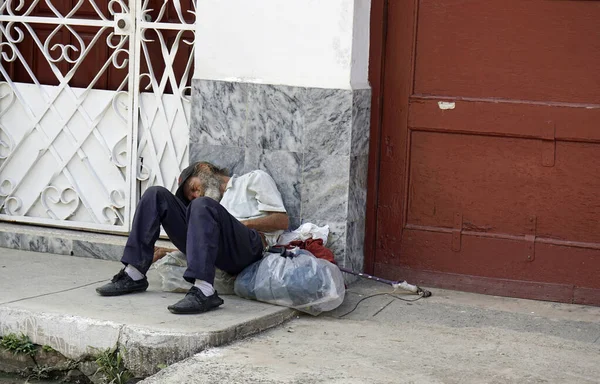 2022年5月頃キューバ カルデナス カルデナスの路上生活者 — ストック写真