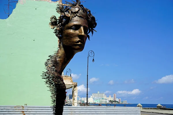 Havana Kuba Asi Květen 2022 Moderní Umění Shnilém Zeleném Stavebním — Stock fotografie