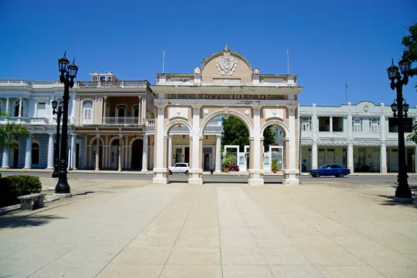 Cienfuegos Cuba Alrededor Mayo 2022 Edificios Antiguos Alrededor Plaza Central — Foto de Stock