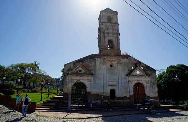 Trinidad, Küba, Mayıs 2022: Şehrin merkezindeki hareketli sokaklar