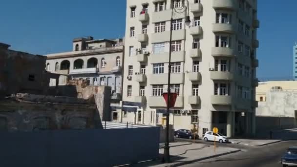 Havana Kuba Sekitar Mei 2022 Mobil Melaju Sepanjang Jalan Pantai — Stok Video