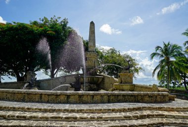 Altos de Chavon Köyünde köpüklü çeşme