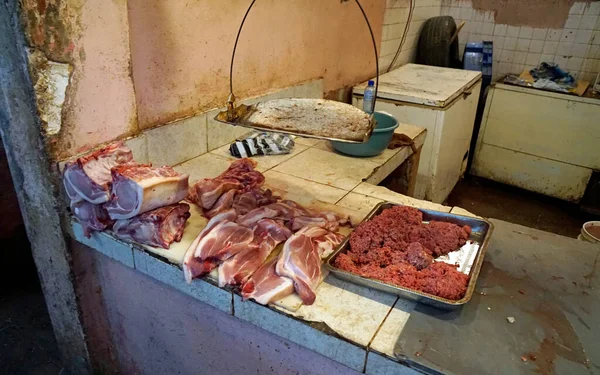 Świeże Mięso Lokalnym Rynku Republice Dominikany — Zdjęcie stockowe