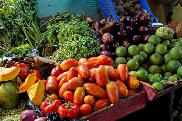 Verduras Mercado Local Romana —  Fotos de Stock