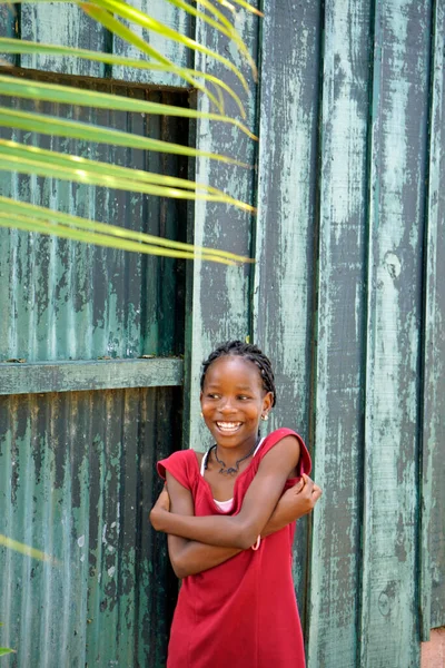 Romana Dominikai Köztársaság 2022 Szeptember Körül Szegény Gyerekek Egy Lerobbant — Stock Fotó