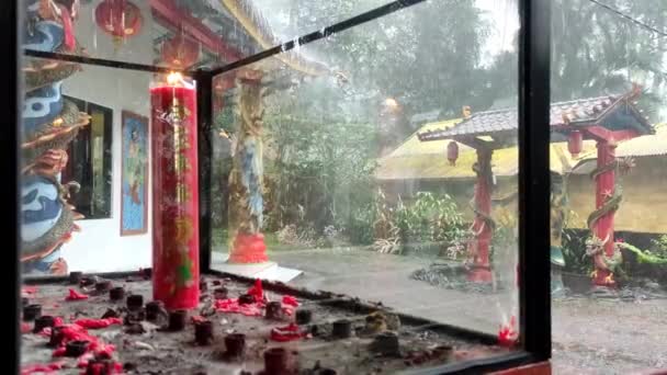 Red Candle Flight Rains Temple Suitable Chinese New Year — стокове відео