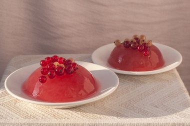 ? urrents jöleli tatlı