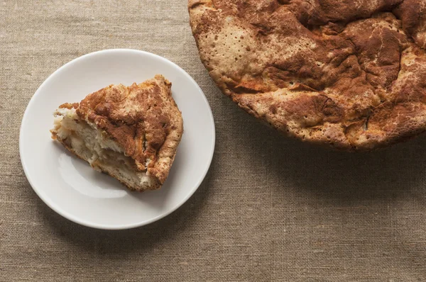 elma ve tarçın ile sünger kek