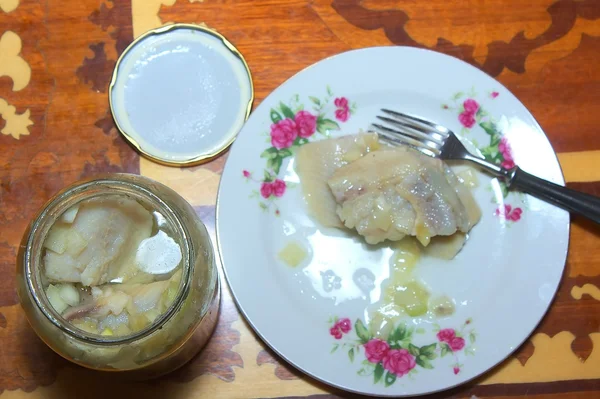 Tarro con filetes de arenque —  Fotos de Stock