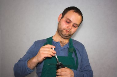çalışan adam