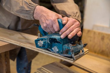 Ateş ve Alev - kırmızı, turuncu ve sarı sanatsal suluboya arka plan