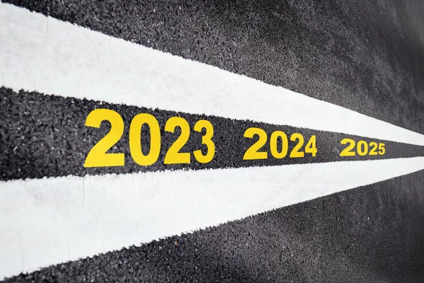 Νέο Έτος 2023 Έως 2025 Ασφαλτοστρωμένο Δρόμο Γραμμές Σήμανσης Για — Φωτογραφία Αρχείου