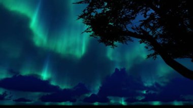 Kuzey Işıkları-Aurora Işıkları Güzel bir aşk geçmişi var. Gökyüzü Zamanı Hızı