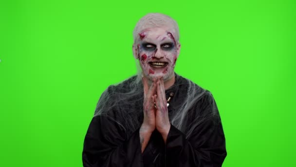 Stiekeme sluwe zombie Halloween man plannen kwaad plan, denken over sluwe schurk idee, grappen — Stockvideo