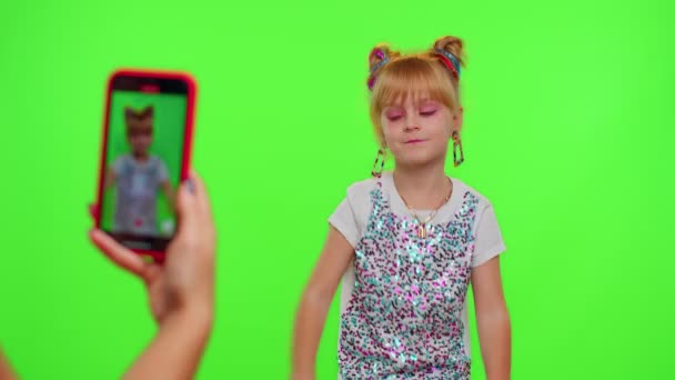 Stylish kid girl making trendy dance video for social media network, child dancing, funny blogger — Stock Video