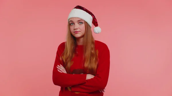 Menina de Natal insatisfeito perguntando a razão do fracasso, expressando irritação descrença, sentindo-se entediado — Fotografia de Stock