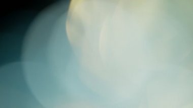 Işık sızıntısı 4K görüntü, mercek parıltısı bokeh örtüleri, alev arka planı, Flash ışınları etkisi