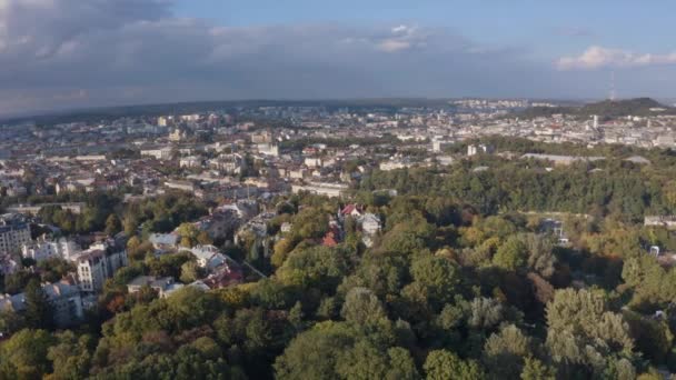 Aerial Drone Video of European City Lviv, Ukraine, Rynok Square, Central Town Hall, Dominican Church — Stock Video